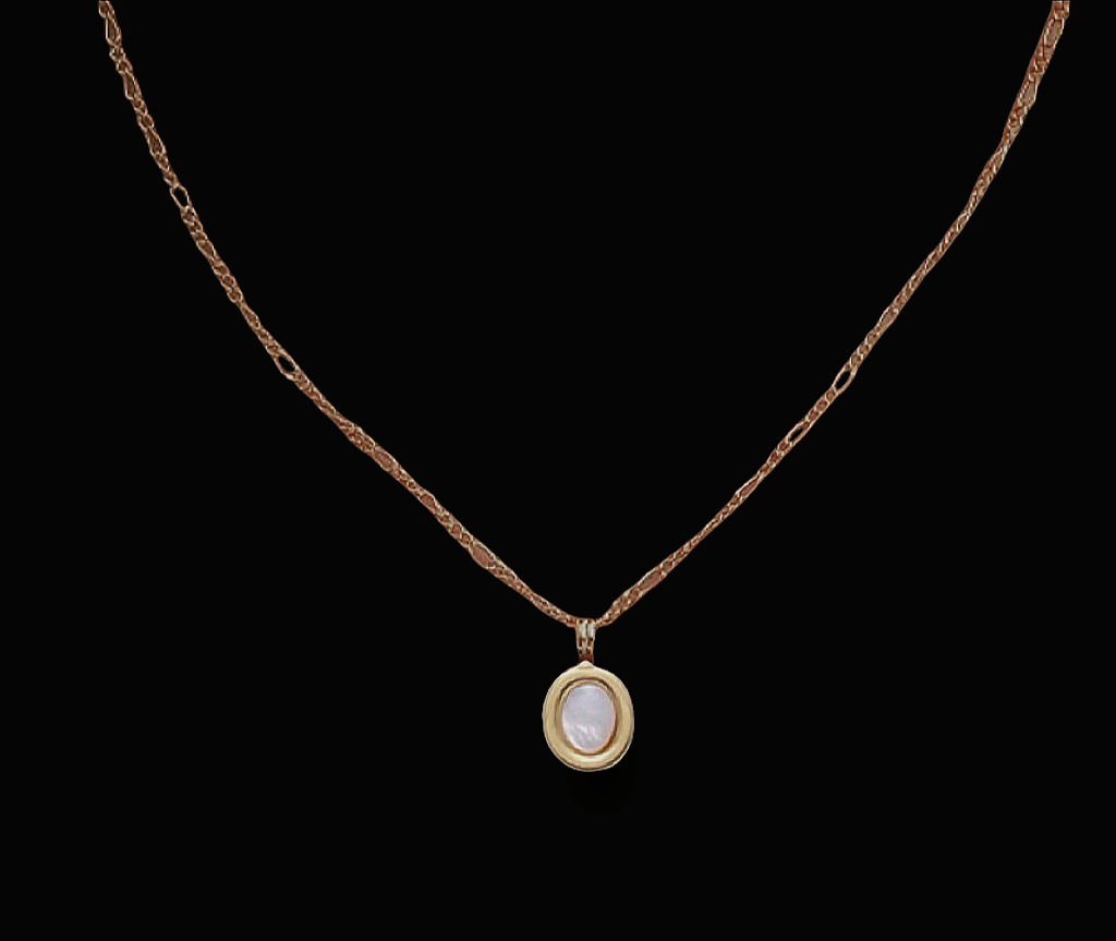 18K Gold Plated Shell Glow Necklace