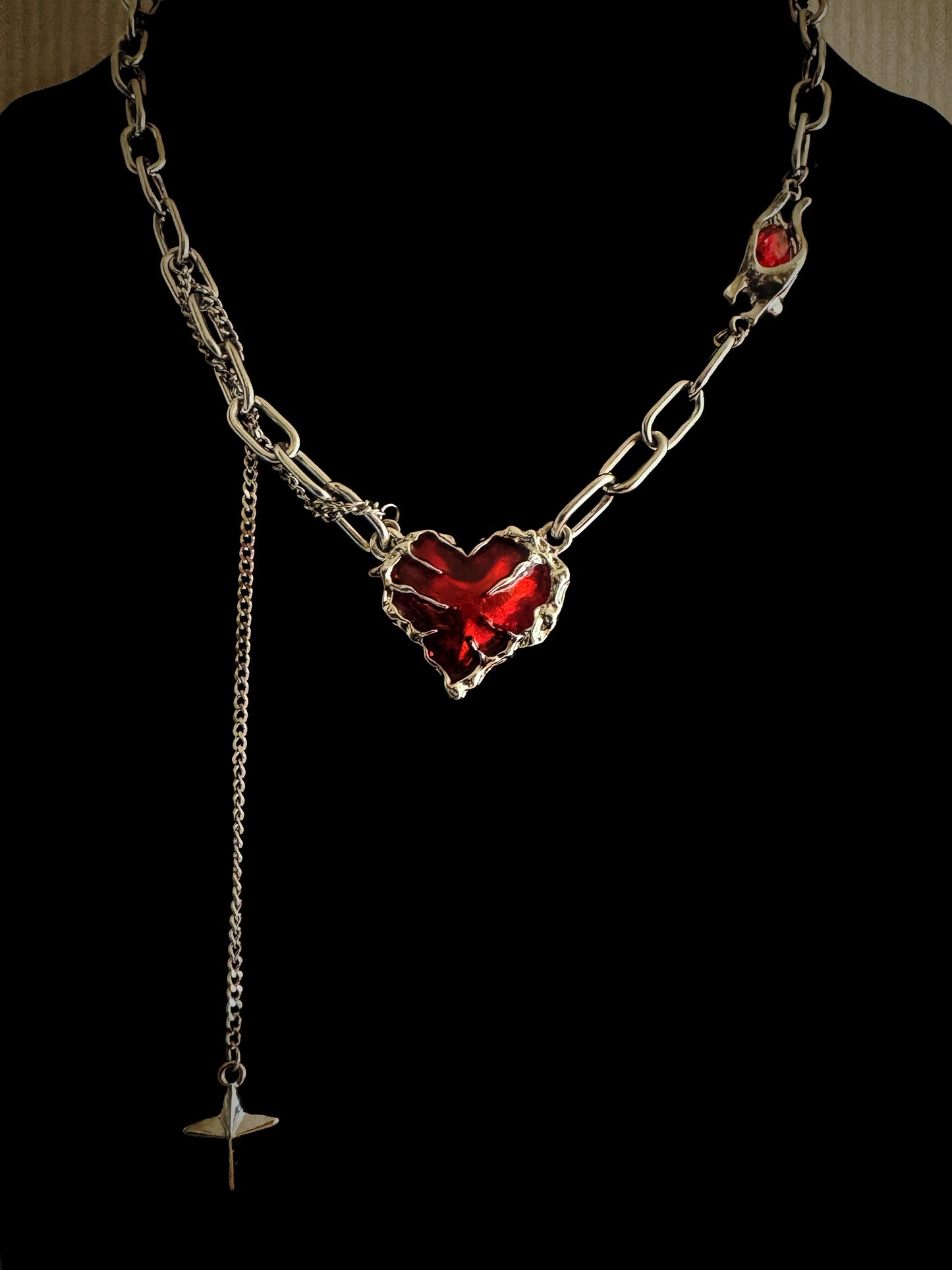 Enchanted Heart Of Thorns Necklace